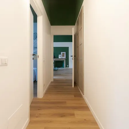 Vittani Palace - The קומו